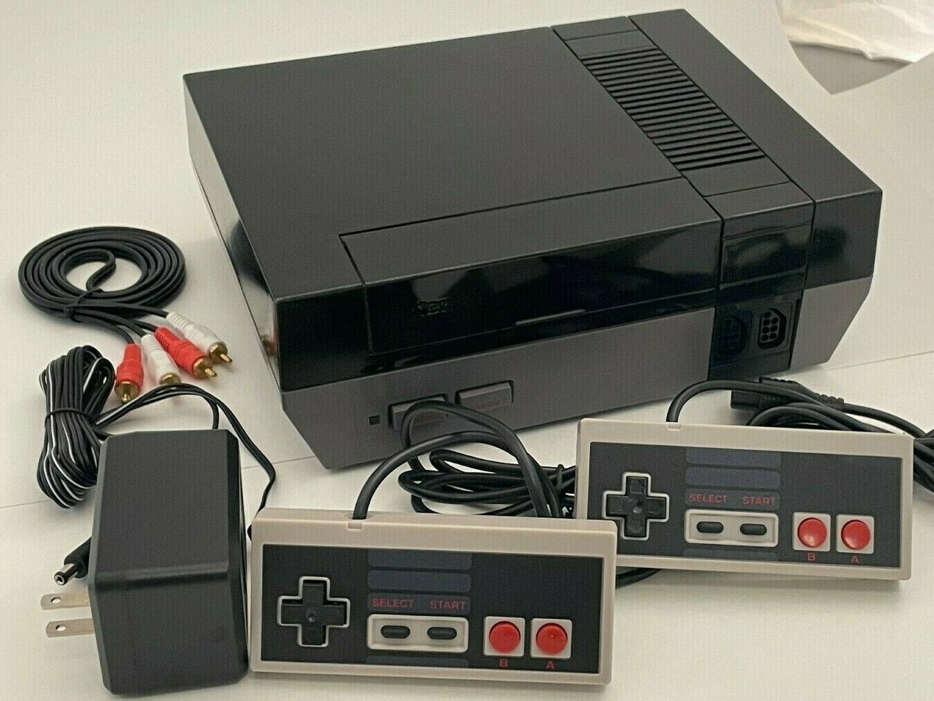 Nintendo good Entertainment System Bundle READ DESCRIPTION