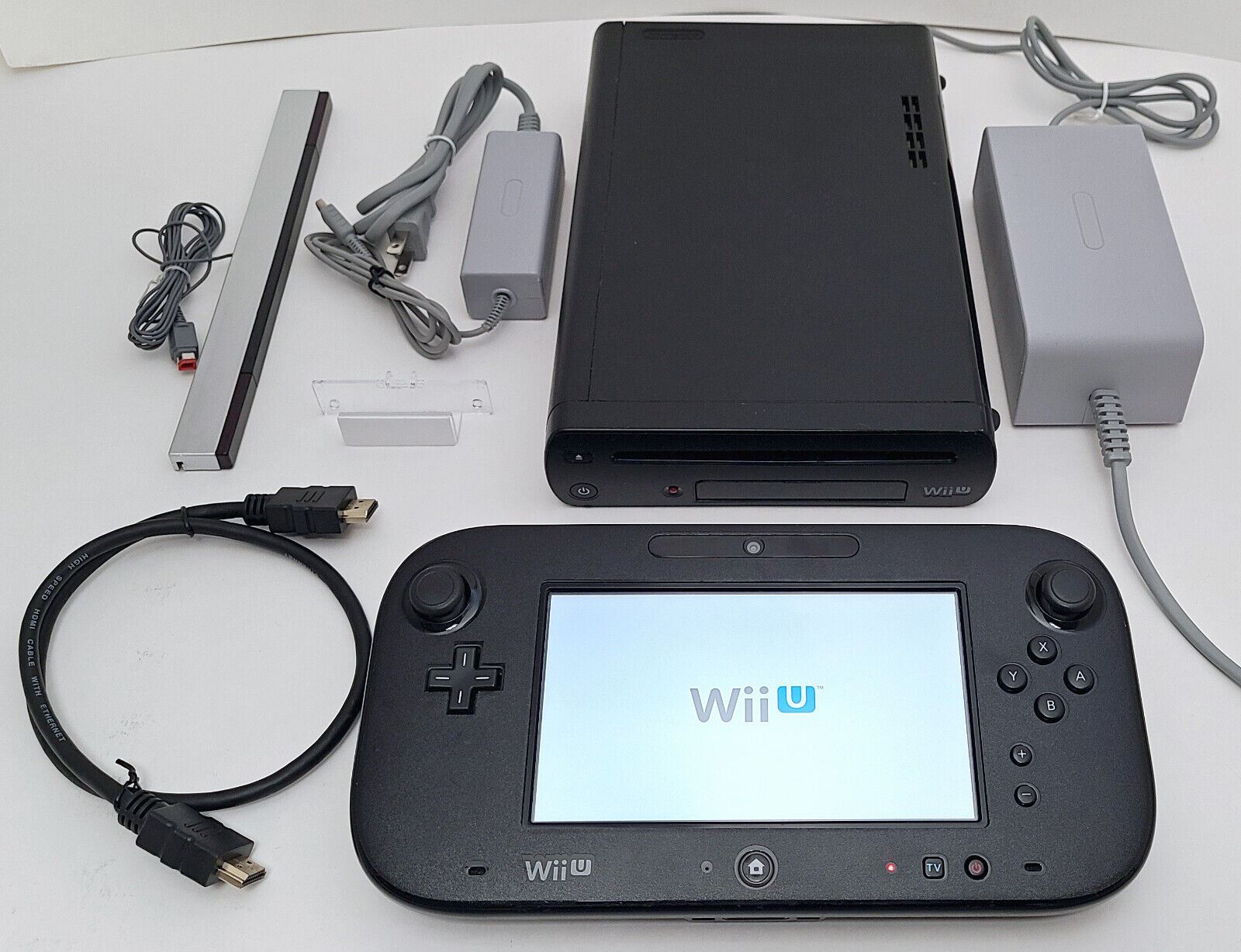 Nintendo Wii U Gaming System 32GB Console Gamepad Complete Bundle Matte ...