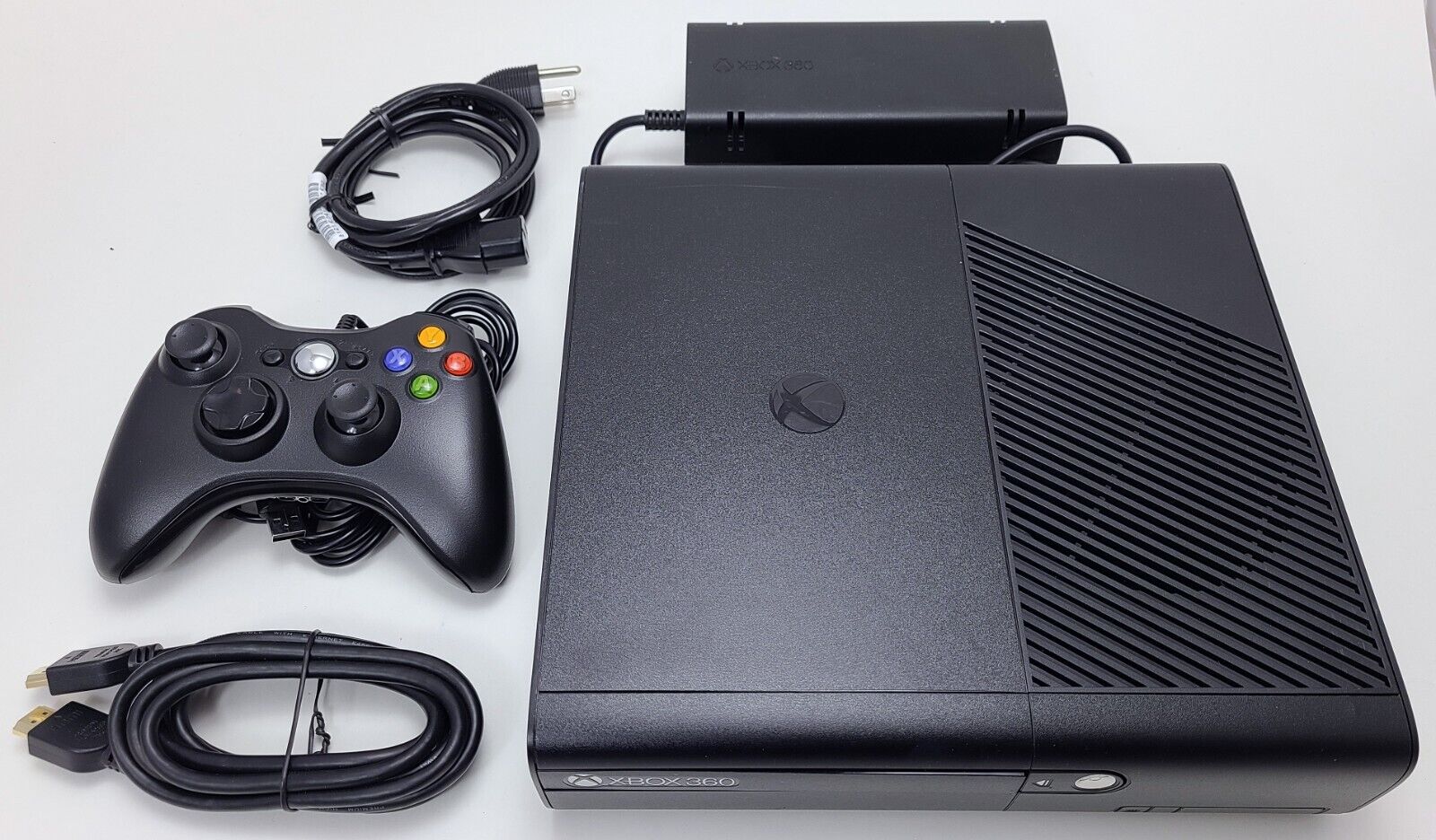 Microsoft Xbox 360 S Black on sale 4GB Console with Kinect