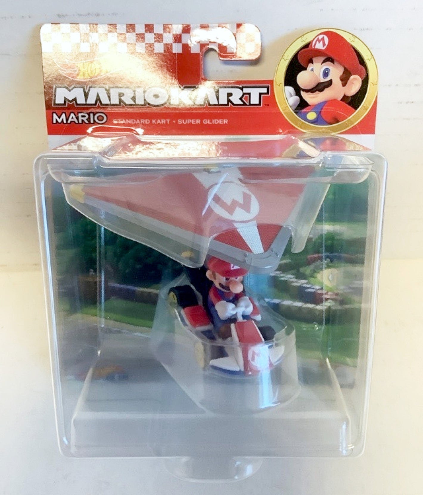 NEW Mattel GVD31 Hot Wheels Mario Kart MARIO Standard Kart + Super Glider 1:64